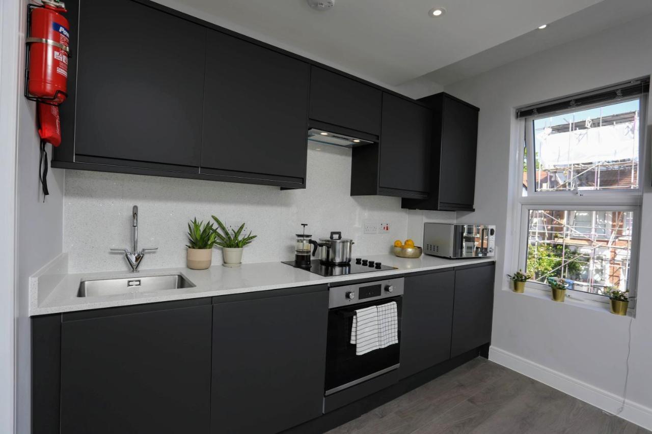 Aisiki Apartments At Stanhope Road, North Finchley, Airconditioned Multiple 2 Or 3-Bedroom, Pet-Friendly Duplex Flats, King Or Twin Beds, Airconditioned & Free Wi-Fi 외부 사진
