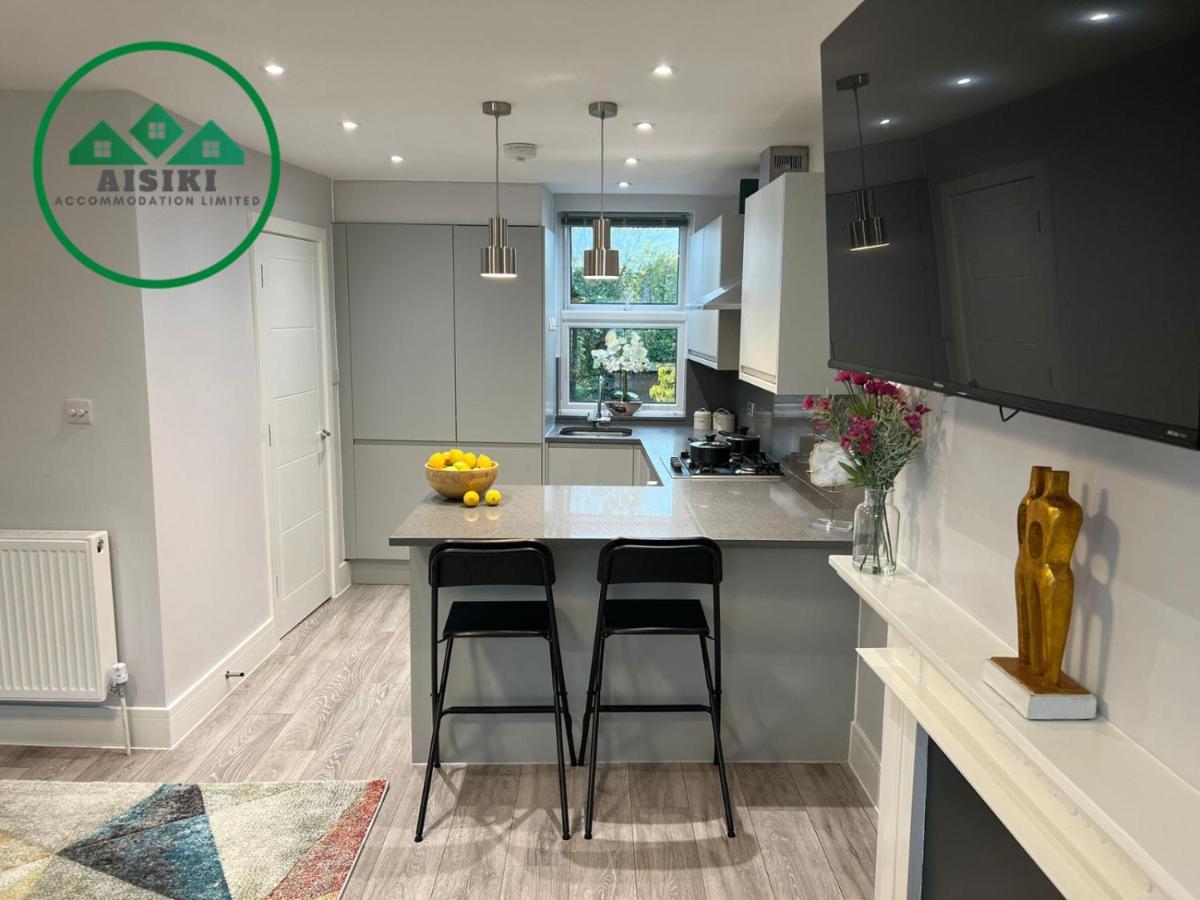 Aisiki Apartments At Stanhope Road, North Finchley, Airconditioned Multiple 2 Or 3-Bedroom, Pet-Friendly Duplex Flats, King Or Twin Beds, Airconditioned & Free Wi-Fi 외부 사진