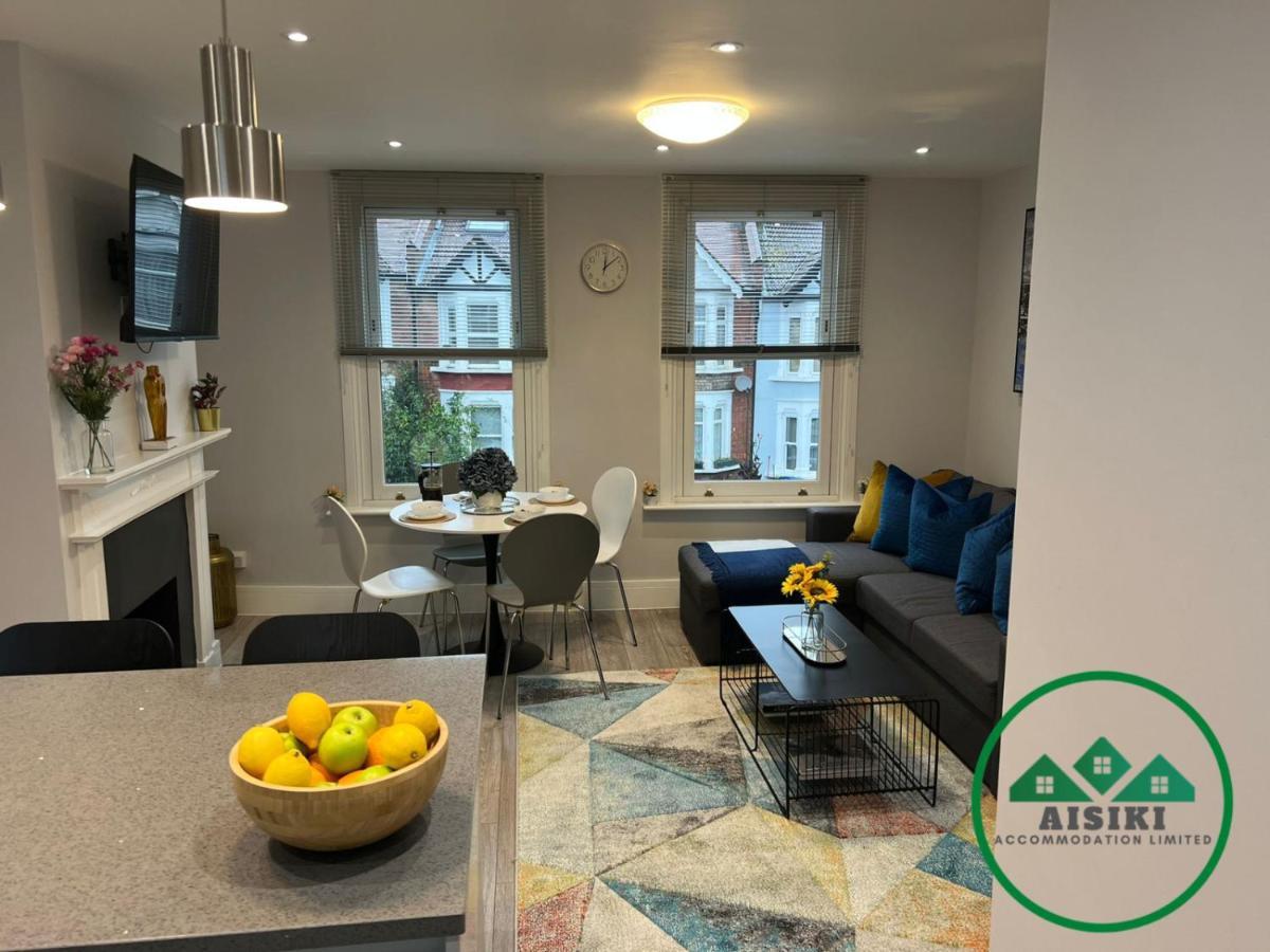 Aisiki Apartments At Stanhope Road, North Finchley, Airconditioned Multiple 2 Or 3-Bedroom, Pet-Friendly Duplex Flats, King Or Twin Beds, Airconditioned & Free Wi-Fi 외부 사진