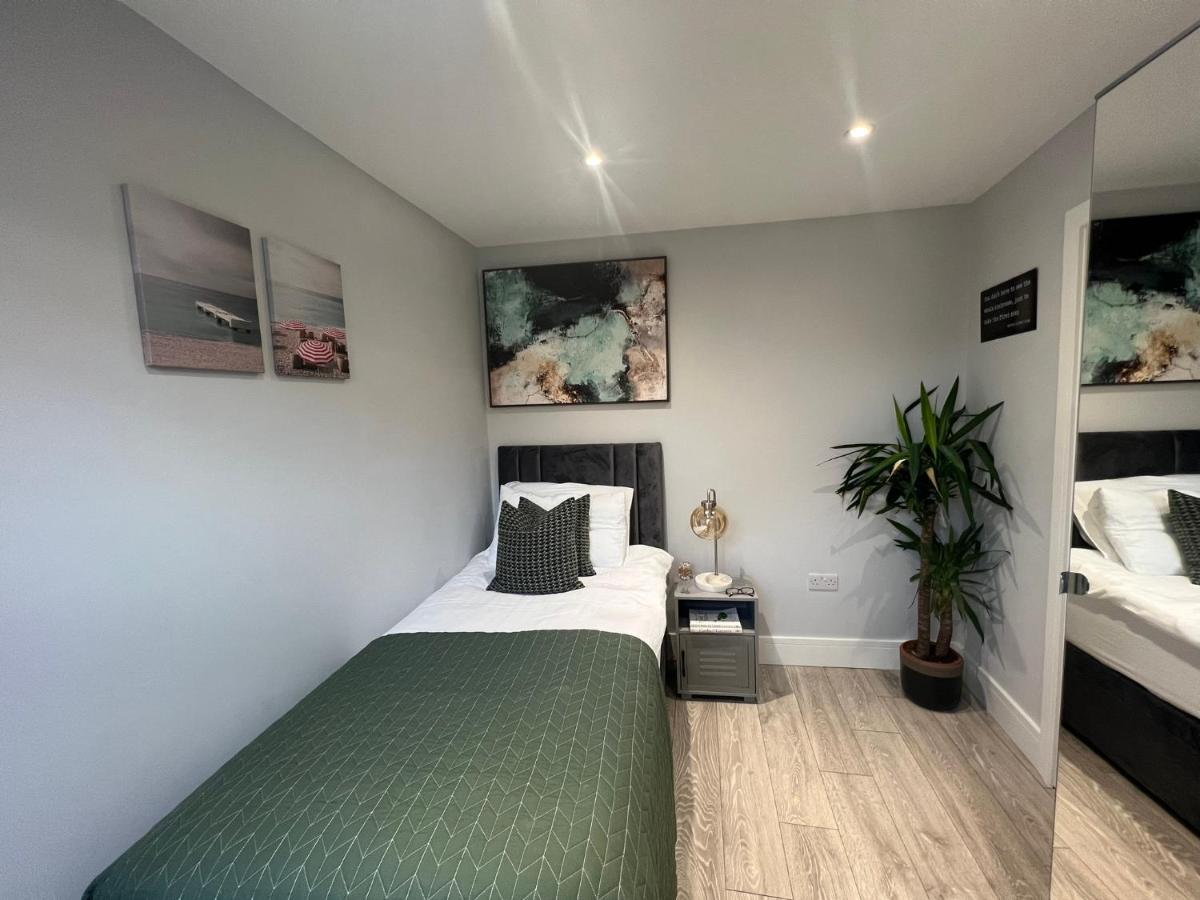 Aisiki Apartments At Stanhope Road, North Finchley, Airconditioned Multiple 2 Or 3-Bedroom, Pet-Friendly Duplex Flats, King Or Twin Beds, Airconditioned & Free Wi-Fi 외부 사진