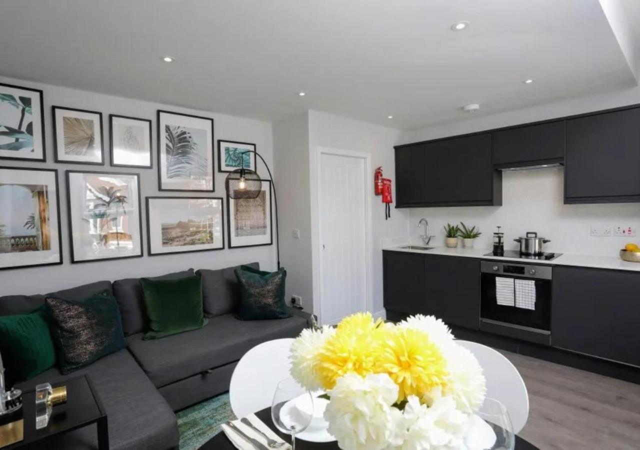 Aisiki Apartments At Stanhope Road, North Finchley, Airconditioned Multiple 2 Or 3-Bedroom, Pet-Friendly Duplex Flats, King Or Twin Beds, Airconditioned & Free Wi-Fi 외부 사진
