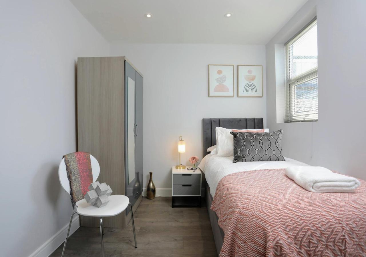 Aisiki Apartments At Stanhope Road, North Finchley, Airconditioned Multiple 2 Or 3-Bedroom, Pet-Friendly Duplex Flats, King Or Twin Beds, Airconditioned & Free Wi-Fi 외부 사진