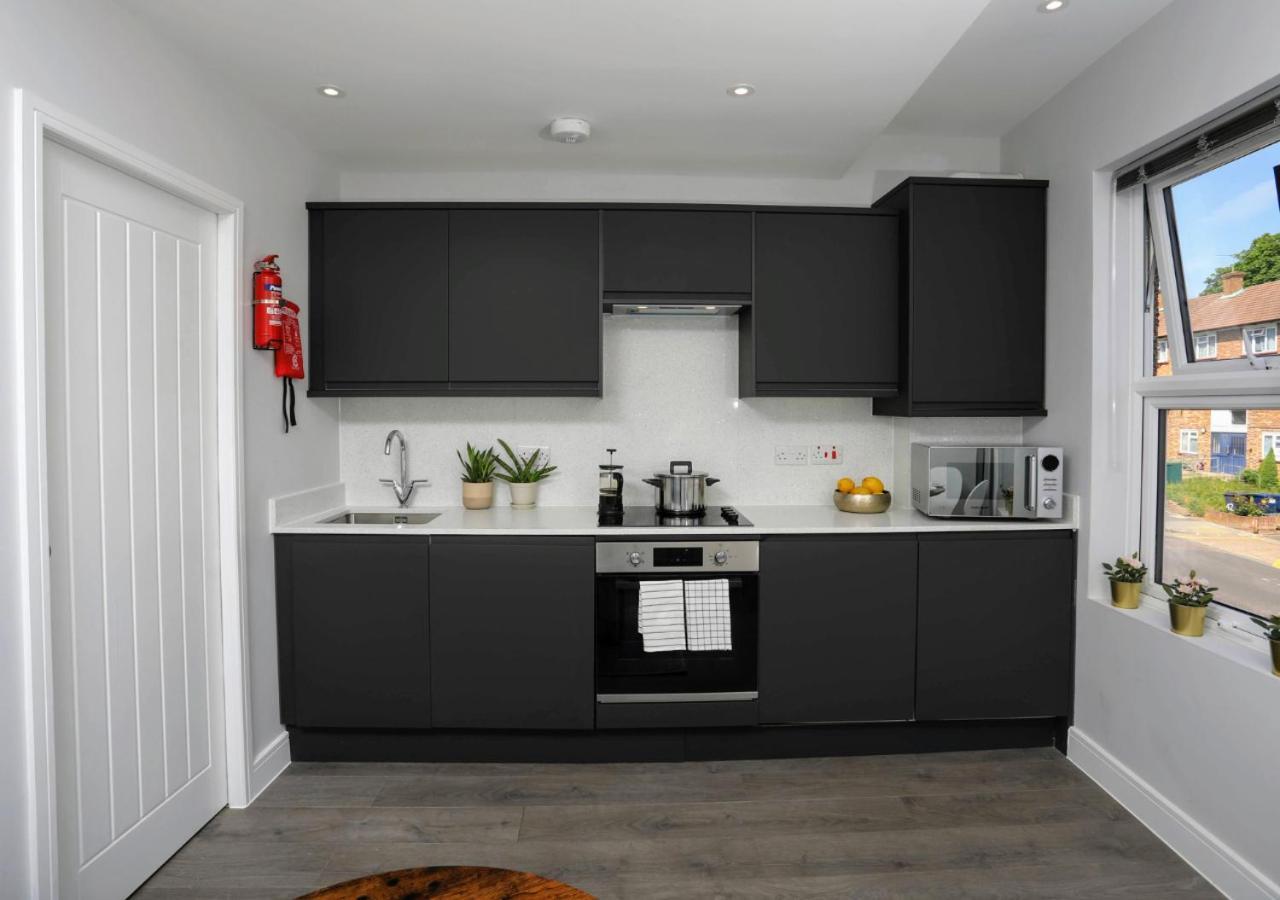 Aisiki Apartments At Stanhope Road, North Finchley, Airconditioned Multiple 2 Or 3-Bedroom, Pet-Friendly Duplex Flats, King Or Twin Beds, Airconditioned & Free Wi-Fi 외부 사진