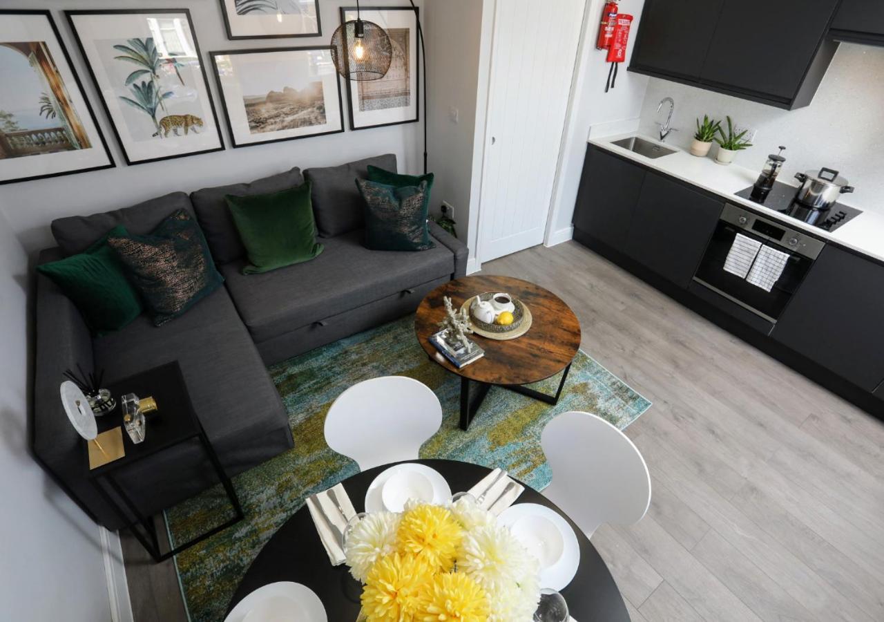 Aisiki Apartments At Stanhope Road, North Finchley, Airconditioned Multiple 2 Or 3-Bedroom, Pet-Friendly Duplex Flats, King Or Twin Beds, Airconditioned & Free Wi-Fi 외부 사진