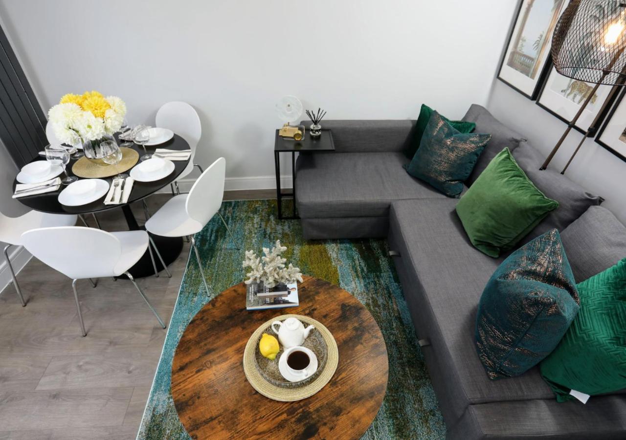Aisiki Apartments At Stanhope Road, North Finchley, Airconditioned Multiple 2 Or 3-Bedroom, Pet-Friendly Duplex Flats, King Or Twin Beds, Airconditioned & Free Wi-Fi 외부 사진