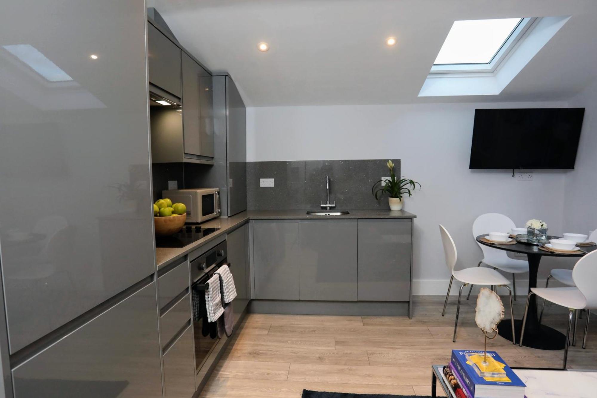 Aisiki Apartments At Stanhope Road, North Finchley, Airconditioned Multiple 2 Or 3-Bedroom, Pet-Friendly Duplex Flats, King Or Twin Beds, Airconditioned & Free Wi-Fi 외부 사진