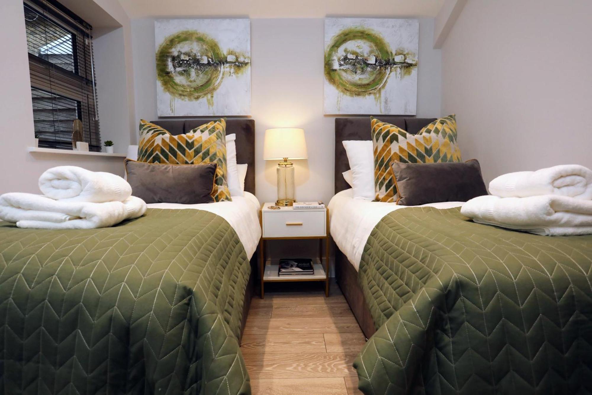Aisiki Apartments At Stanhope Road, North Finchley, Airconditioned Multiple 2 Or 3-Bedroom, Pet-Friendly Duplex Flats, King Or Twin Beds, Airconditioned & Free Wi-Fi 외부 사진
