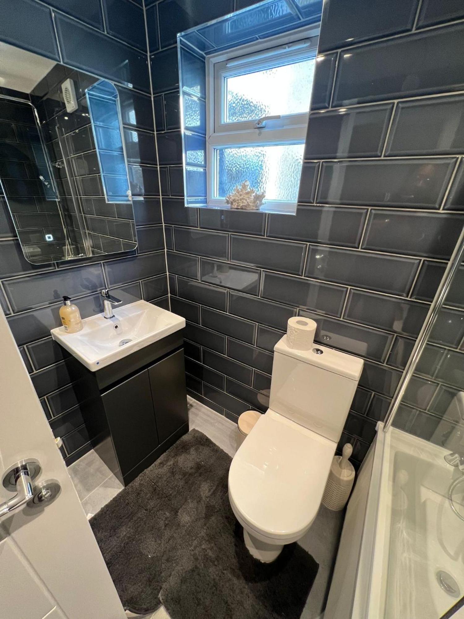 Aisiki Apartments At Stanhope Road, North Finchley, Airconditioned Multiple 2 Or 3-Bedroom, Pet-Friendly Duplex Flats, King Or Twin Beds, Airconditioned & Free Wi-Fi 외부 사진